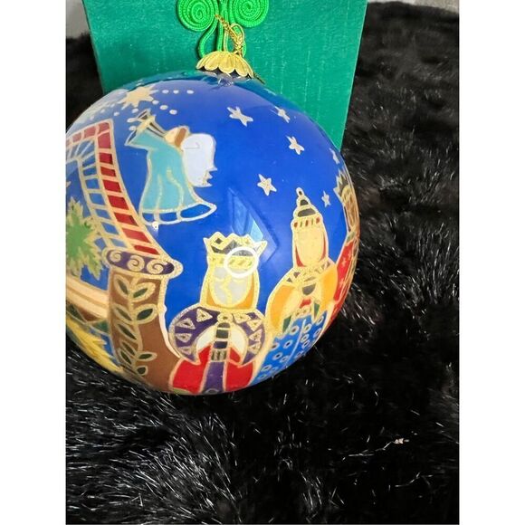 Li Bien Christmas Ornament 3 Wiseman Nativity Handpainted Box - Picture 3 of 7